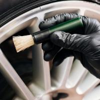 Cleaning and protecting rims